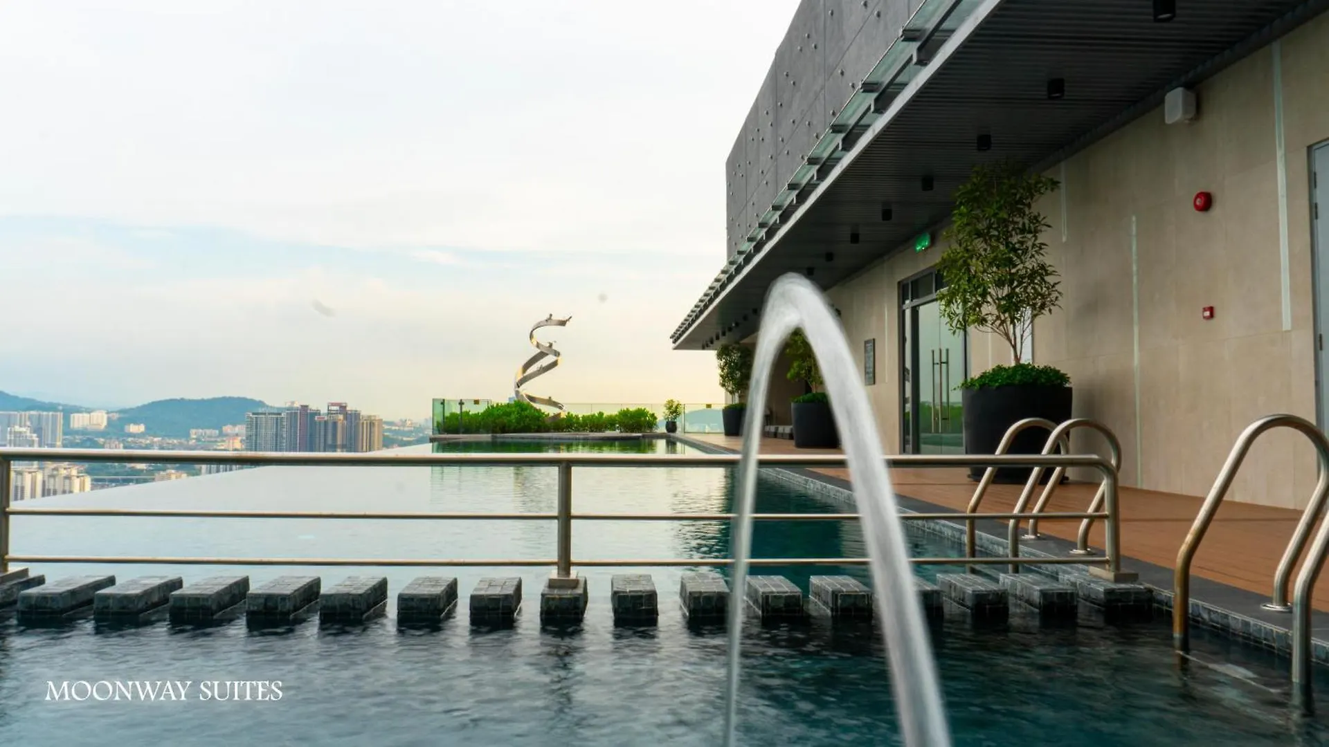 Core Residence At Trx Luxury Suites By Moonway Kuala Lumpur 0*,
